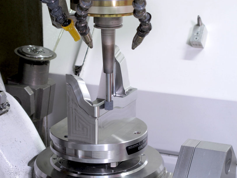 Machining and jig grinding with Roeders